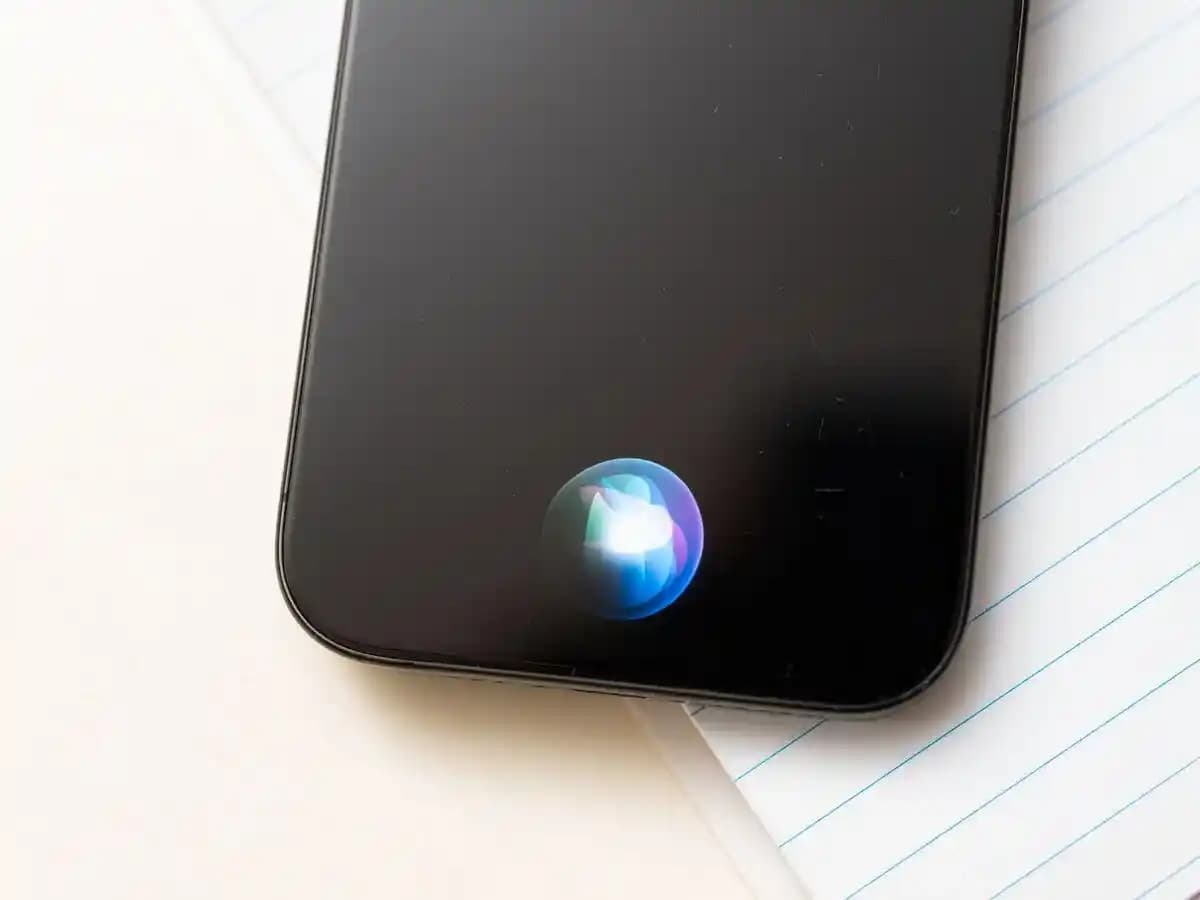 Apple, iOS 27 Güncellemesiyle Siri'yi Üçüncü Taraf Yapay Zeka Modellerine Açıyor