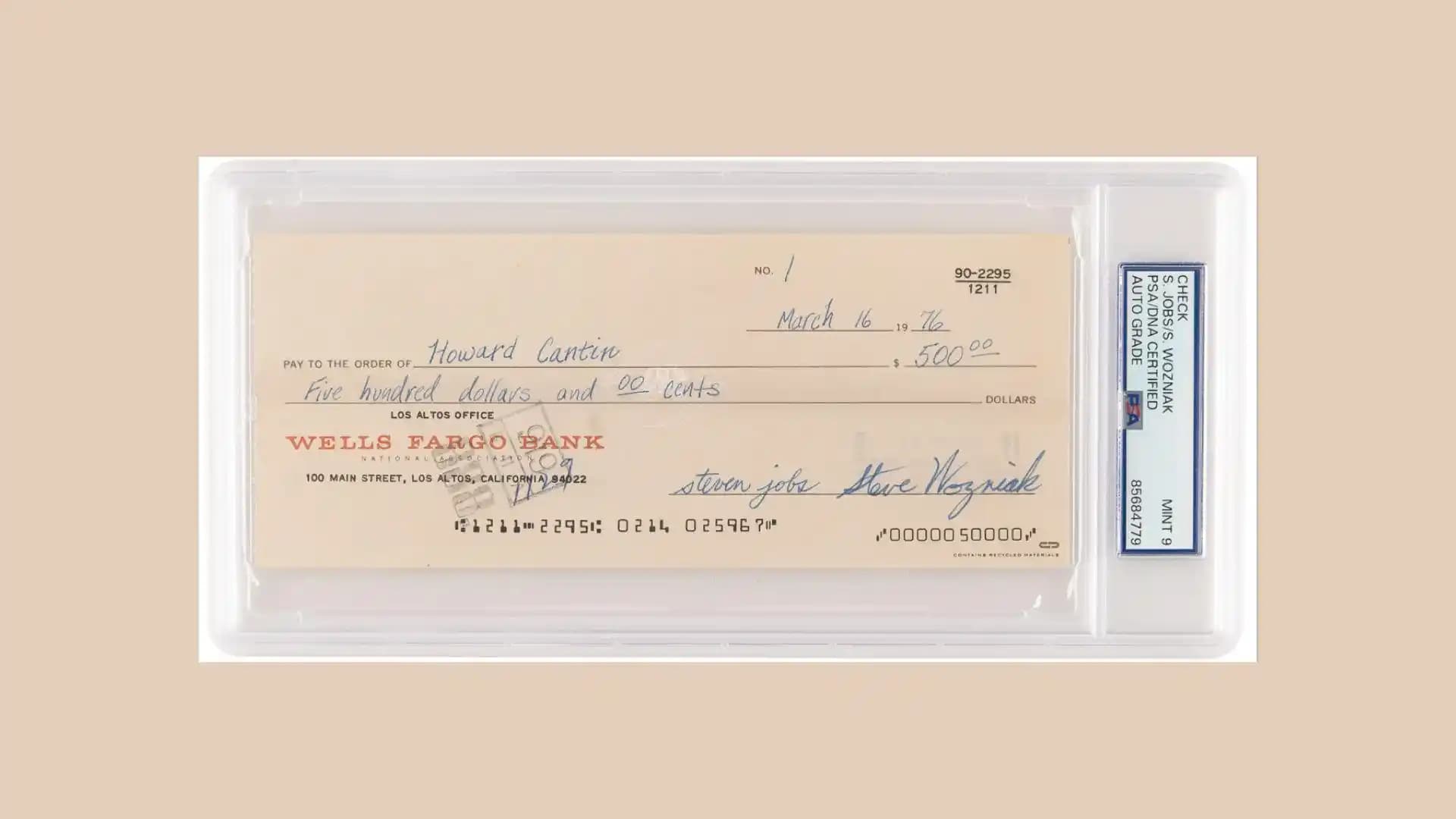 Steve Jobs'un İmzalı Apple Belgeleri 5 Milyon Dolardan Fazla Fiyata Satıldı