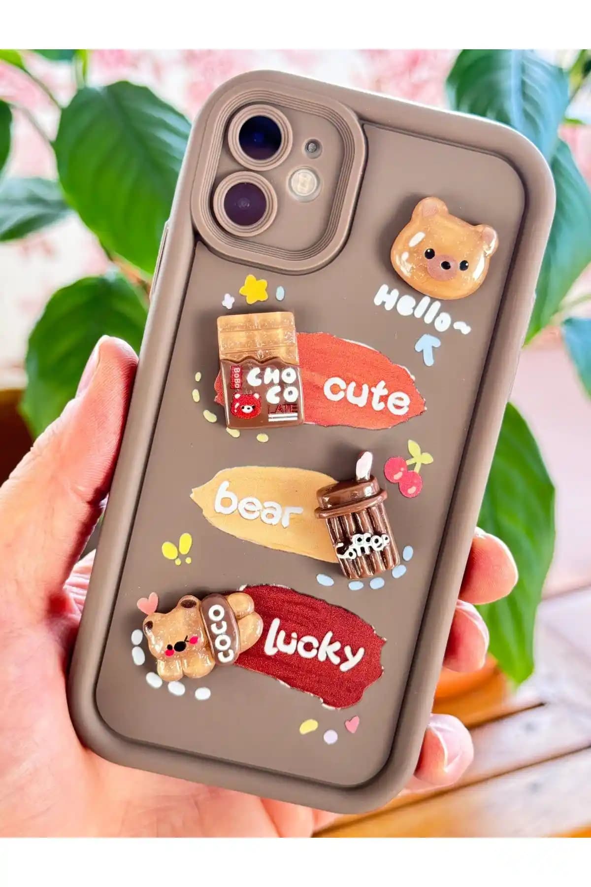 Fibaks iPhone 11 Kılıf Karşılaştırması: Ayıcık ve Papatya Tasarımları Hakkında Bilgiler