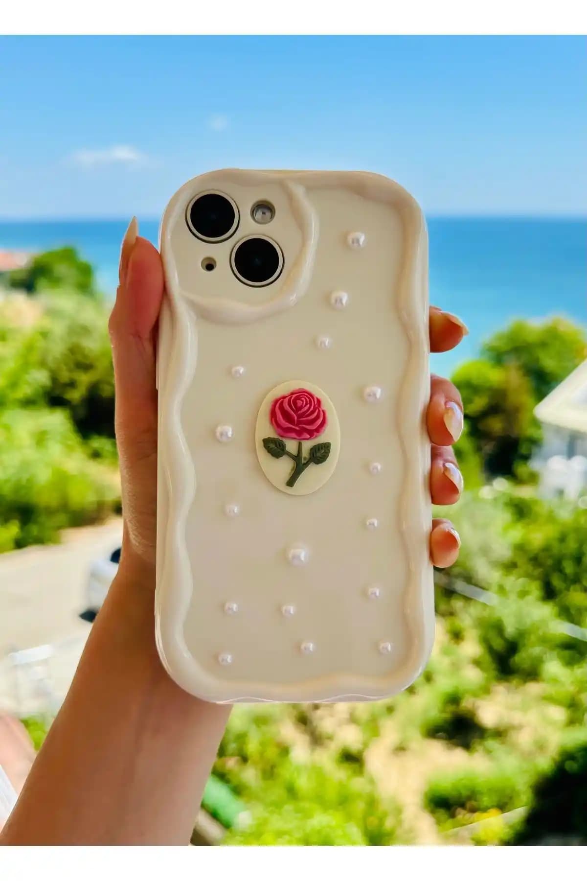 Go Aksesuar iPhone 13 ve 14 Uyumlu 3D Oyuncaklı Esnek Silikon Kılıf Özellikleri ve Kullanıcı Yorumları