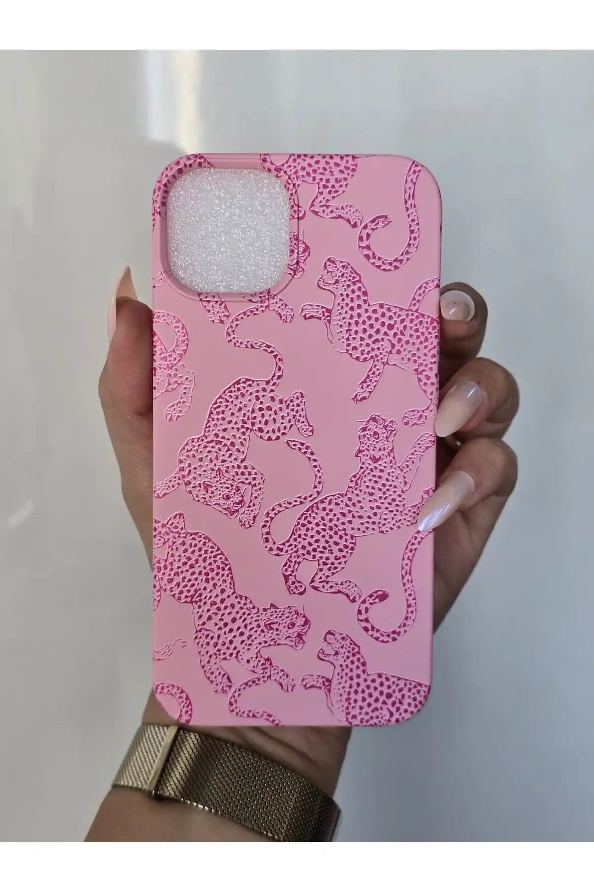 iPhone 15 için KVK PRİVACY ve Magic Ring Kılıfı Karşılaştırması 2
