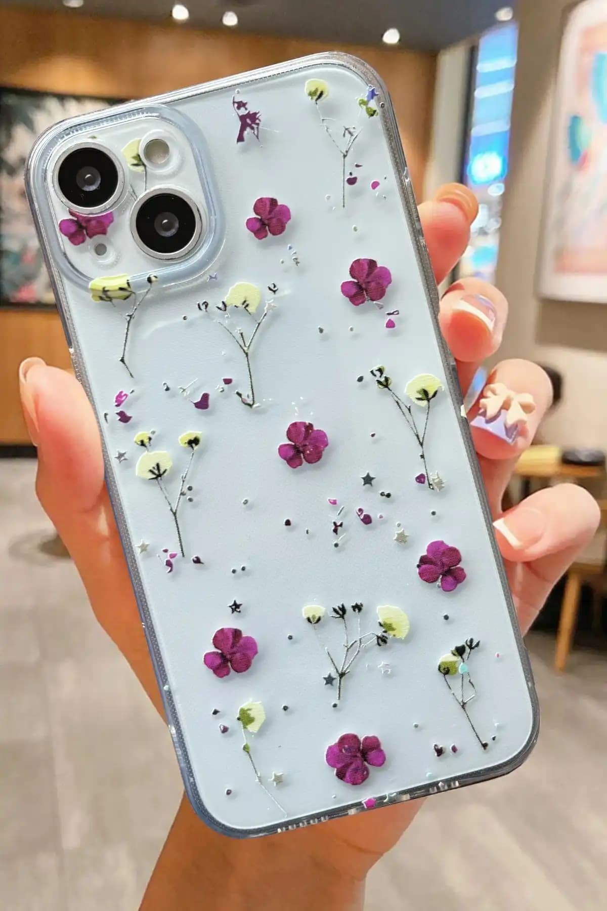 iPhone 15 için mor çiçek desenli şeffaf silikon kılıf estetik ve dayanıklı koruma