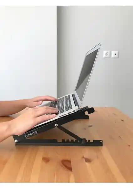 Yumer Katlanabilir Çelik Laptop Standı: Ergonomi, Dayanıklılık ve Çok Amaçlı Kullanım