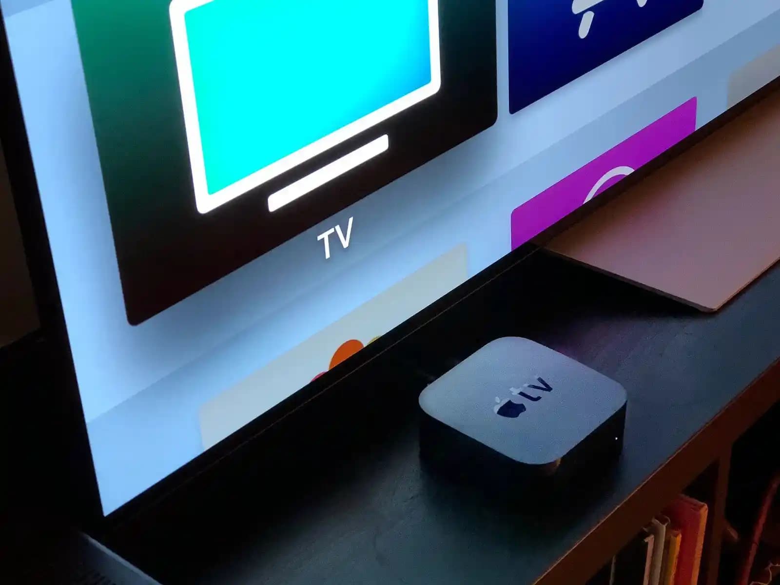 Apple TV: Yenilikçi Eğlence Merkezi ve Gelişmiş Dijital Platform Özellikleri