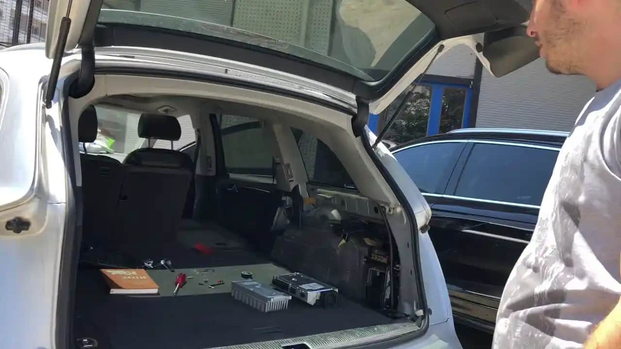 Audi MMI Ekran Sorunları ve Çözüm Yolları: Detaylı Rehber