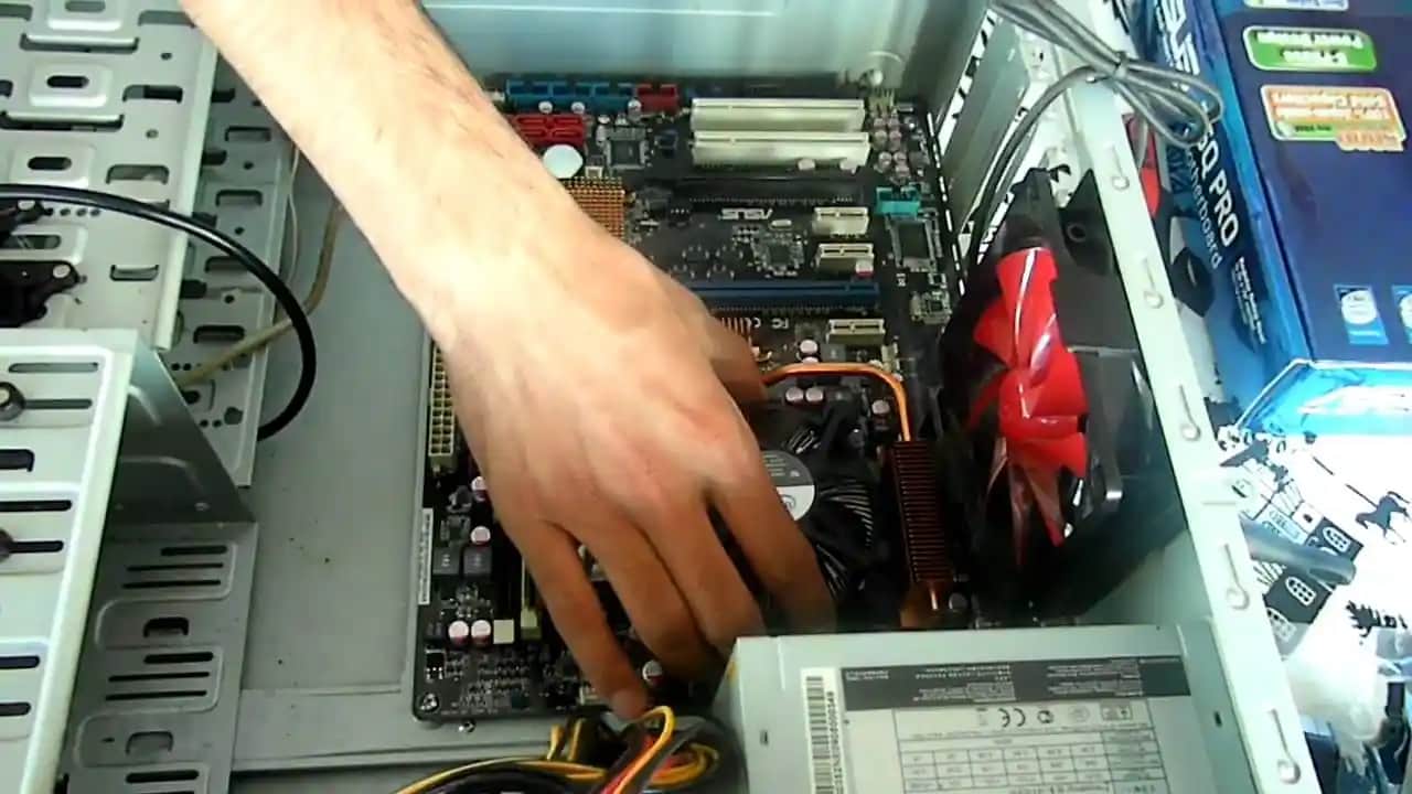 Bilgisayar Kasası Seçimi ve Toplama Rehberi: Performans ve Estetik İçin En İyi İpuçları