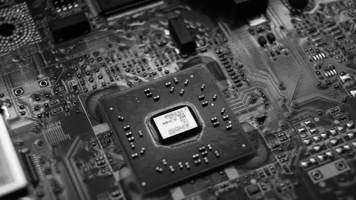 Çipset Nedir Elektronik ve Bilgisayar Sistemlerindeki Rolü ve Önemi