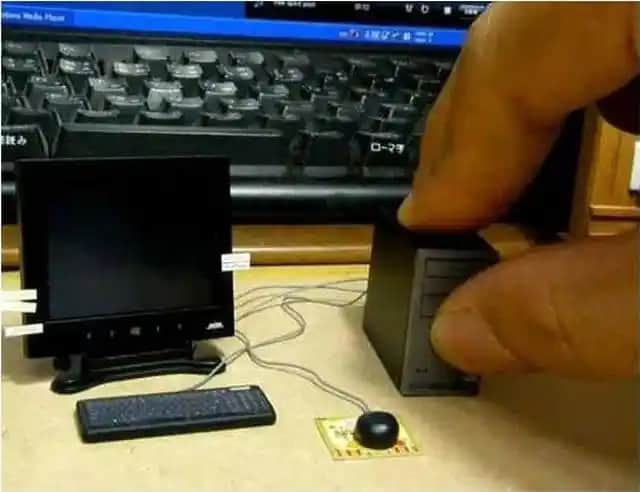 Dünyanın En Küçük Bilgisayarı: Teknolojinin Sınırlarını Zorlayan Yenilikler ve Kullanım Alanları