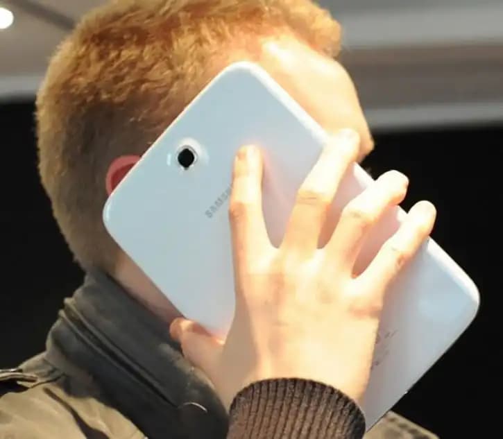 En Büyük Ekranlı Akıllı Telefonlar: Özellikler ve Popüler Modeller Hakkında Kapsamlı Rehber