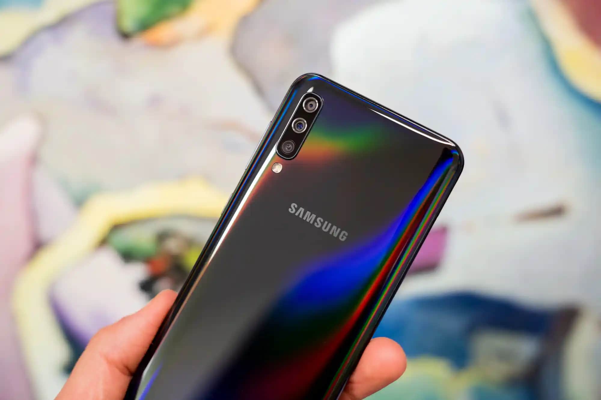 Samsung Galaxy A50 İncelemesi: Uygun Fiyatlı ve Güçlü Akıllı Telefon Özellikleri