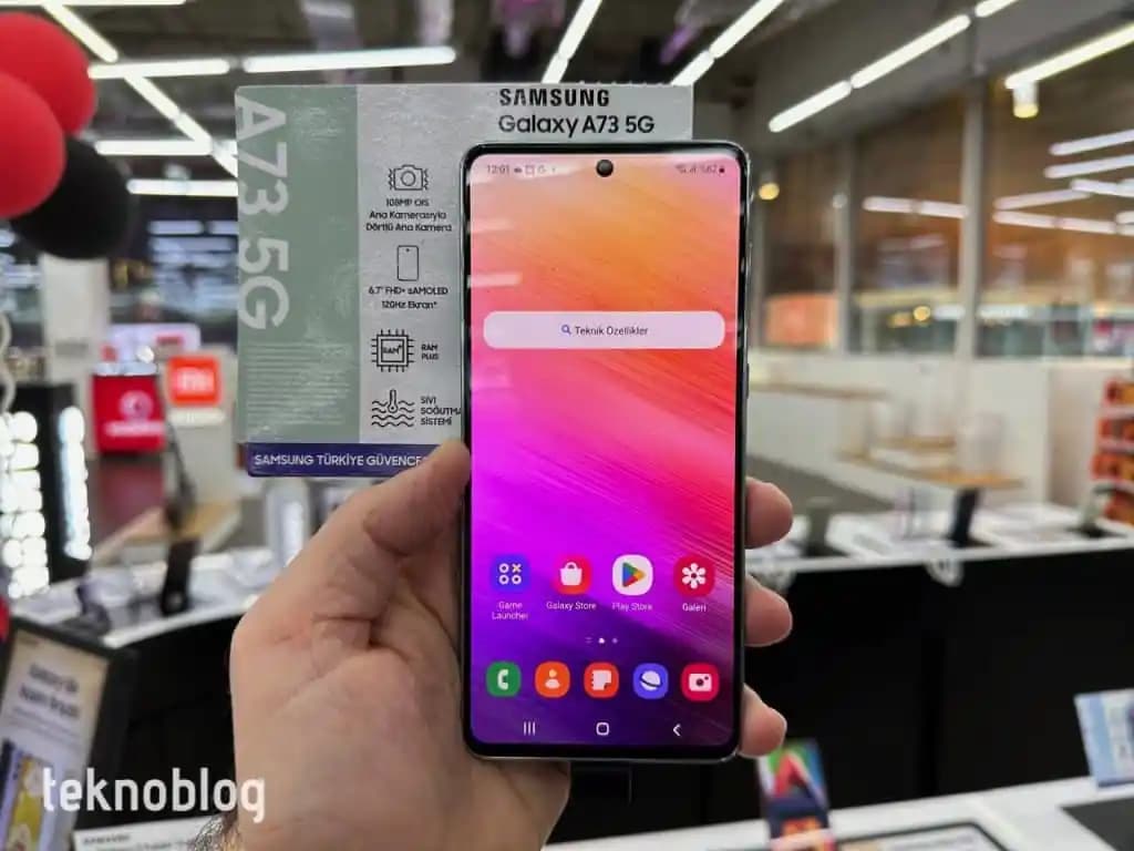 2025'te Akıllı Telefon Seçiminizi Değiştirecek 5 Şaşırtıcı Yenilik