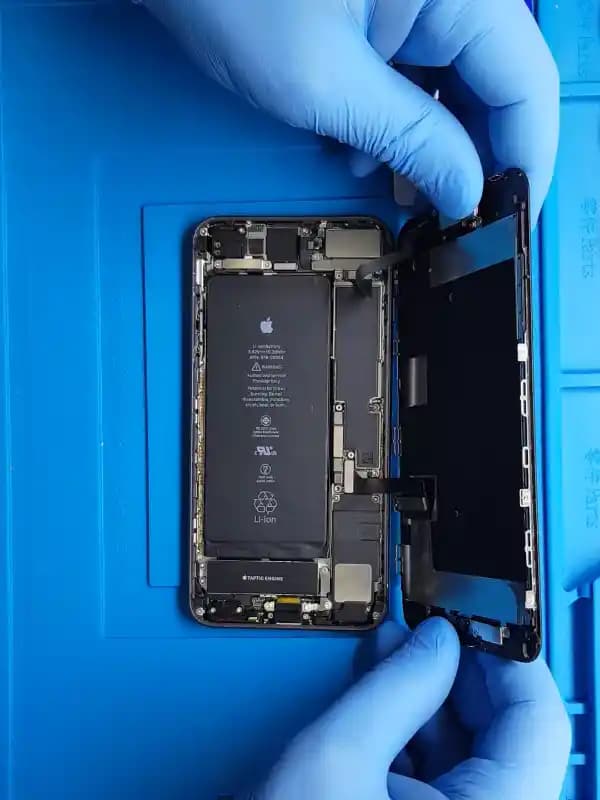 2025'te iPhone 8 Plus Şarj Soketi Değişimi: Bilmeniz Gereken 5 Kritik Nokta