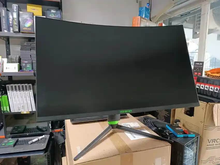 Monster Masaüstü Bilgisayarları: Güçlü Donanım ve Estetik Tasarımın Birleşimi