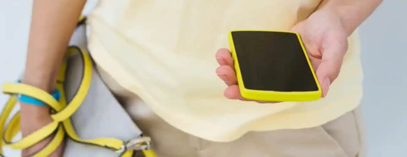 Renkli Telefon Kılıfı Nasıl Temizlenir Detaylı ve Güvenli Temizlik Rehberi