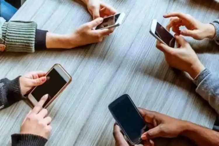 Telefon Neden Açılmaz? Olası Nedenler ve Çözüm Yöntemleri