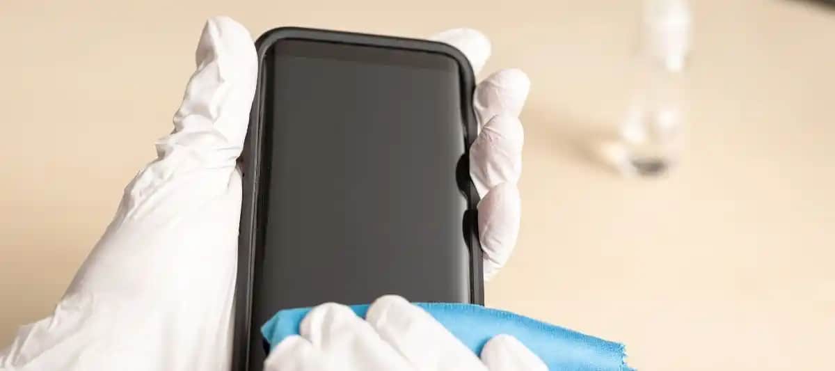 Telefon Şeffaf Kılıfının Sararmasını Gidermenin Etkili Yöntemleri ve Temizlik İpuçları