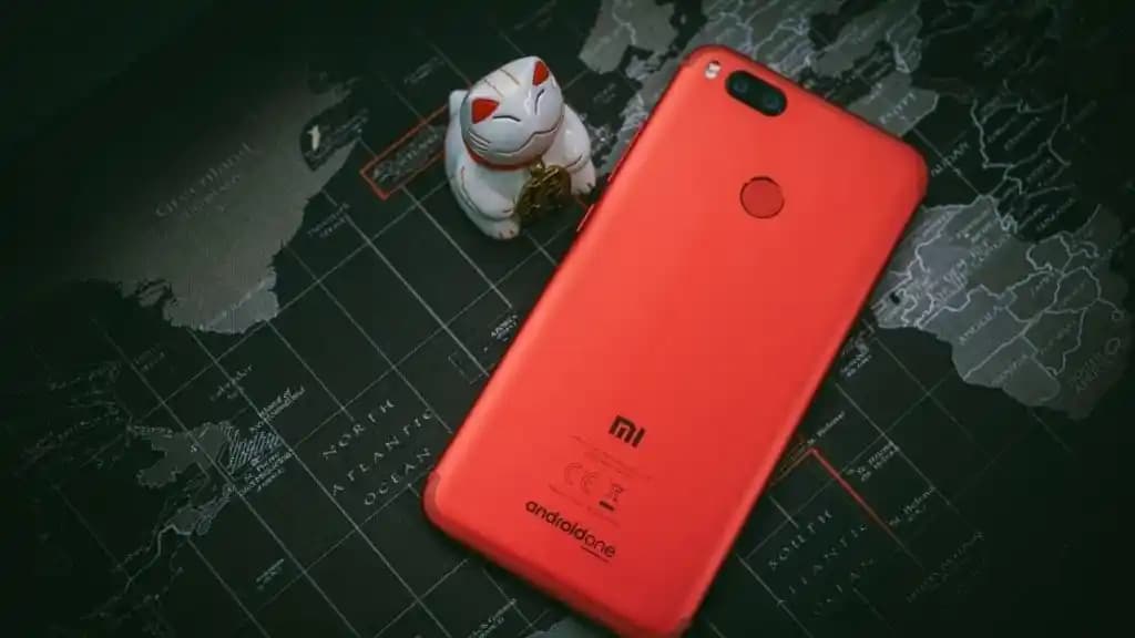 Xiaomi'nin Kablosuz Şarj Özelliği Olan Akıllı Telefonları ve Teknolojik Yenilikler