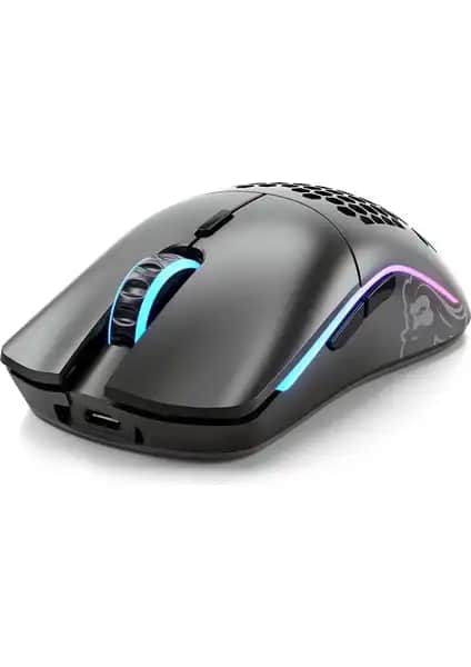Glorious Model O ve Rampage ZENITH PRO Karşılaştırması: Hangi Oyuncu Mouse'u Sizi Daha Çok Memnun Eder?