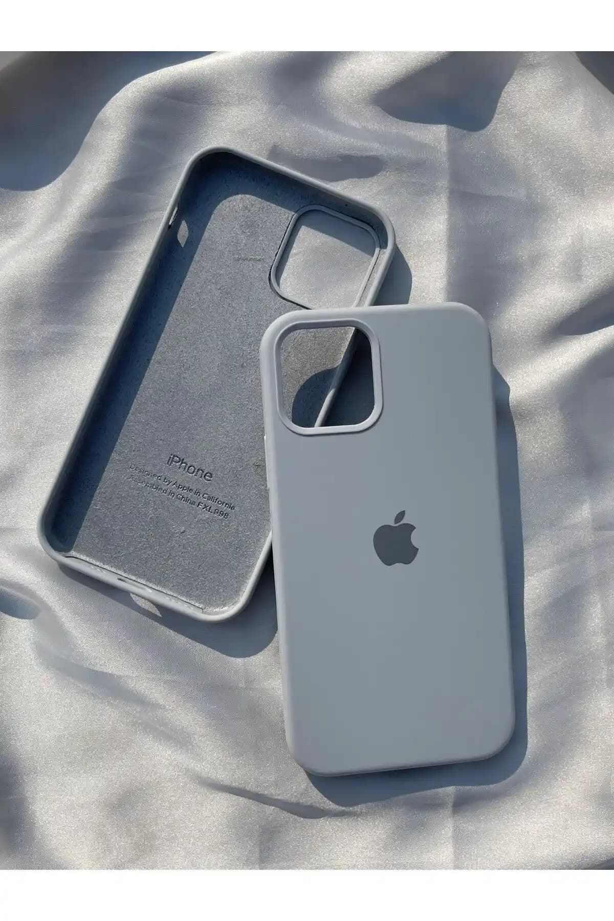 İki Popüler iPhone 12 ve 12 Pro Kılıfının Karşılaştırması ve Seçim Rehberi