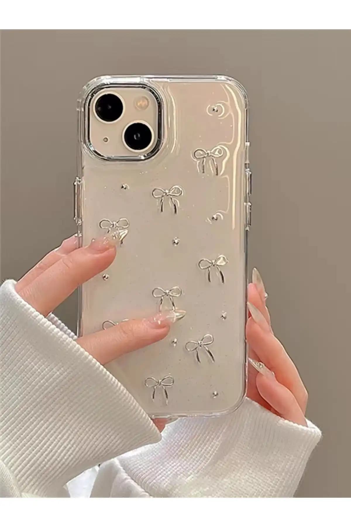 KVK PRİVACY iPhone 15 İçin Fiyonk Desenli ve Bordo Kılıf Karşılaştırması 1
