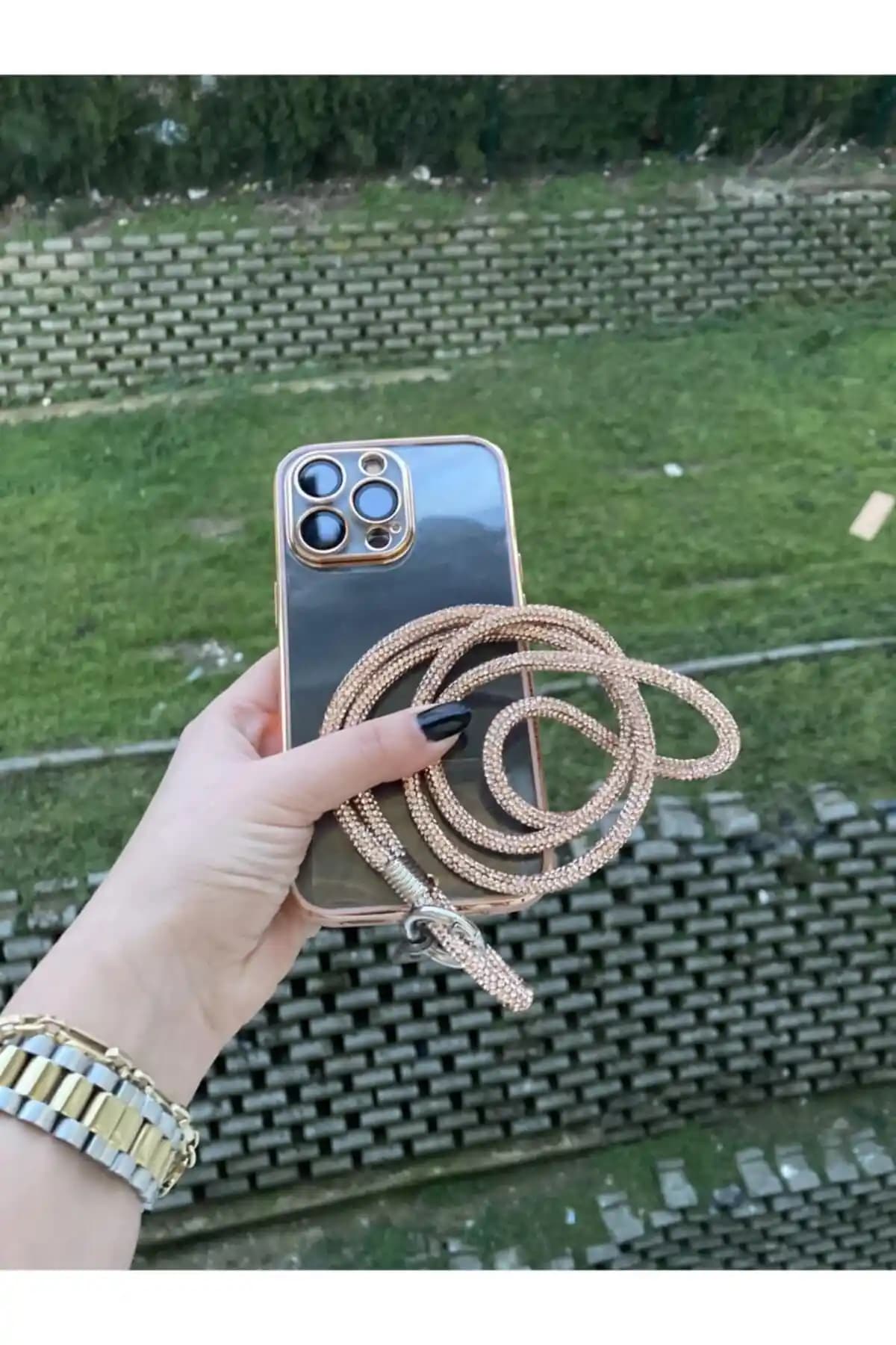 KARANER Taşlı Bronz Telefon Boyun Askısı Şıklık ve Dayanıklılığı Bir Arada Sunar