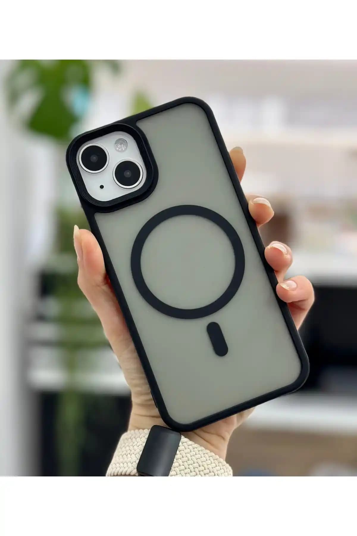 Go Aksesuar iPhone 13 Kılıfı Karşılaştırması: Mat ve Renkli Şeffaf Modellerin Özellikleri