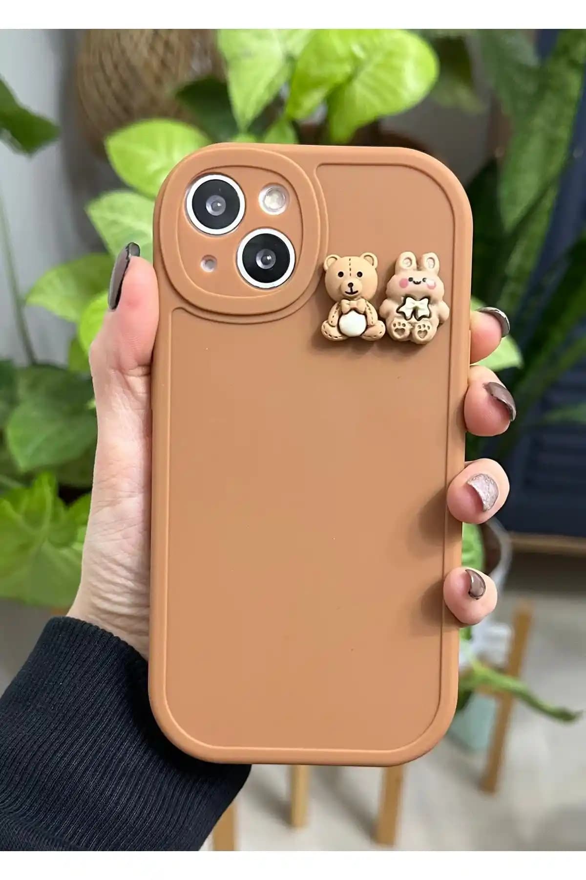 iPhone 13 ve 14 için Go Aksesuar ve KVK PRIVACY Kılıf Karşılaştırması