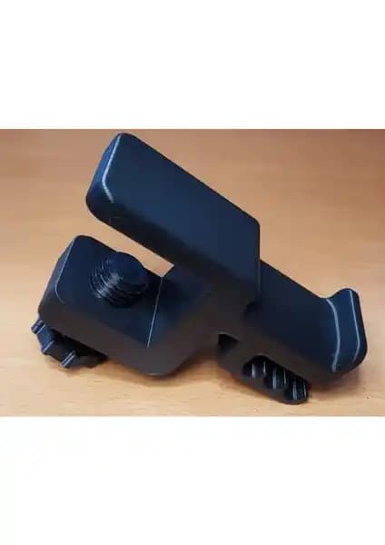 Cosmos 3D Masa Kenarı ve Magicland Dekoratif Kulaklık Tutucu Karşılaştırması