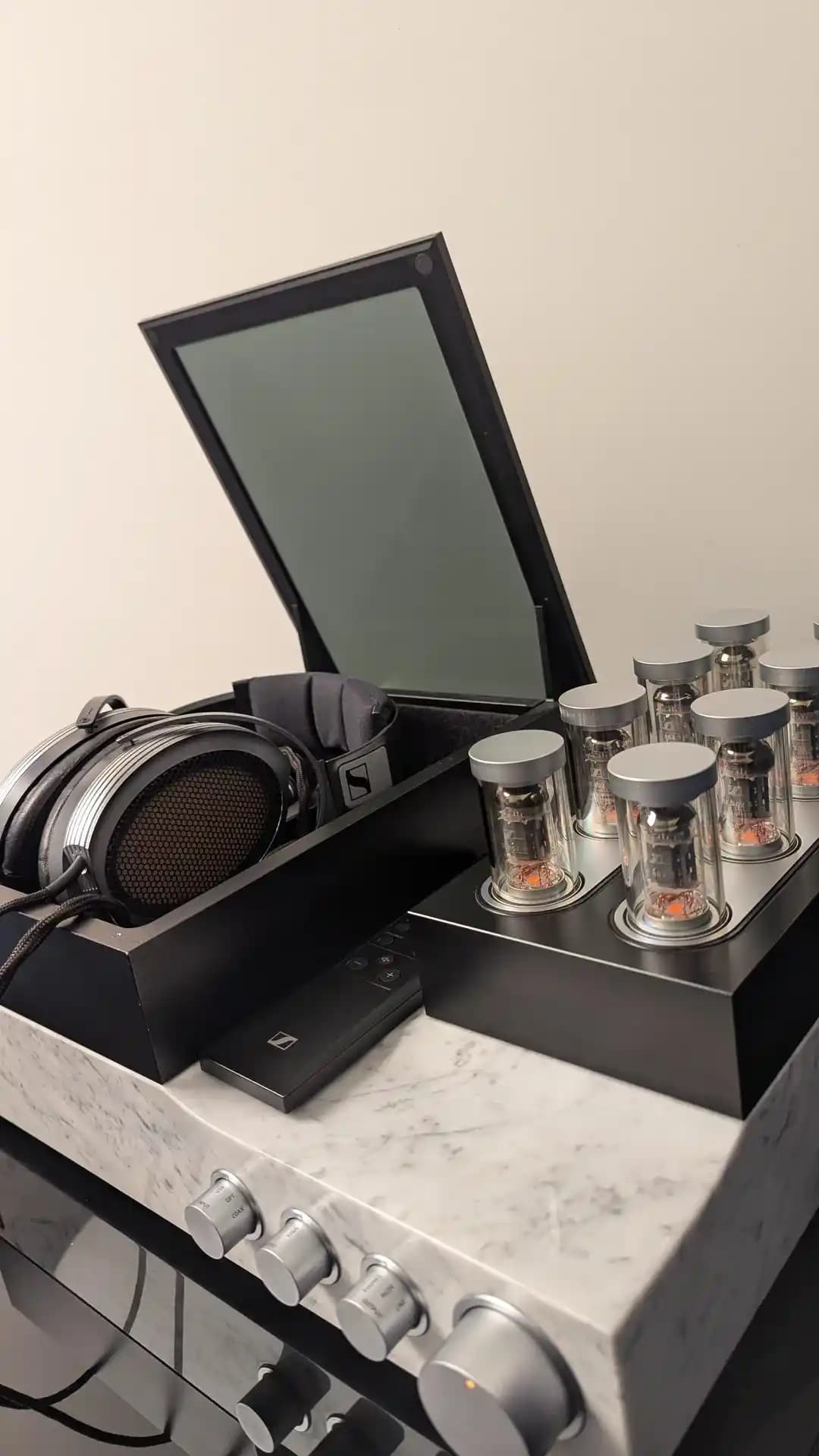 Sennheiser HE-1 Elektrostatik Kulaklık Sistemi: Teknik İnceleme ve Kullanıcı Deneyimleri