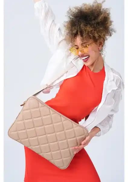 Morca Kapitone Laptop Kılıfı 15.6 ve 16 İnç Vizon Renkli Şık ve Dayanıklı Tasarım