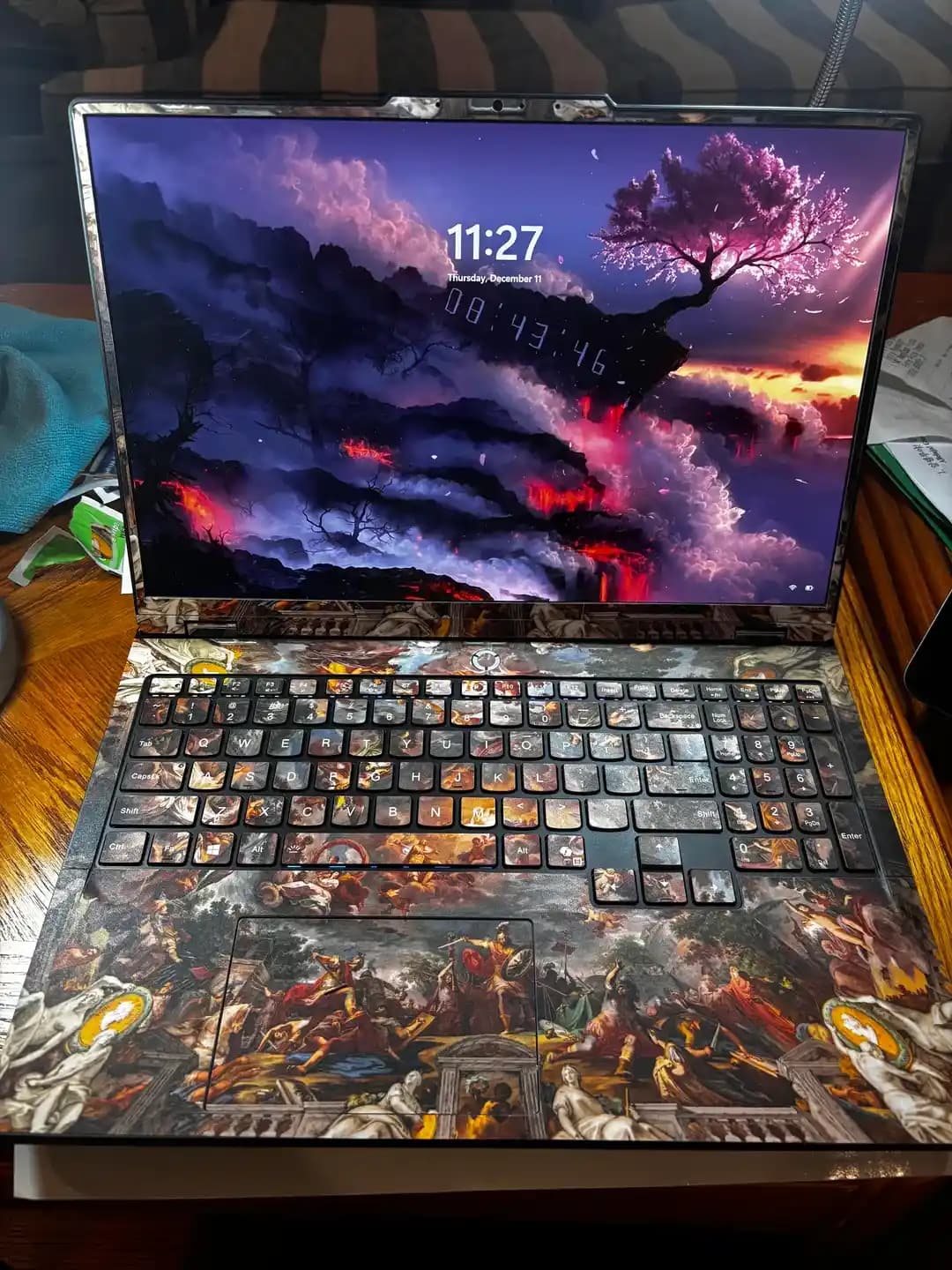 Laptop Kaplama Sanatı ve The Apotheosis of Romulus Tasarımının Estetik ve Teknik Analizi