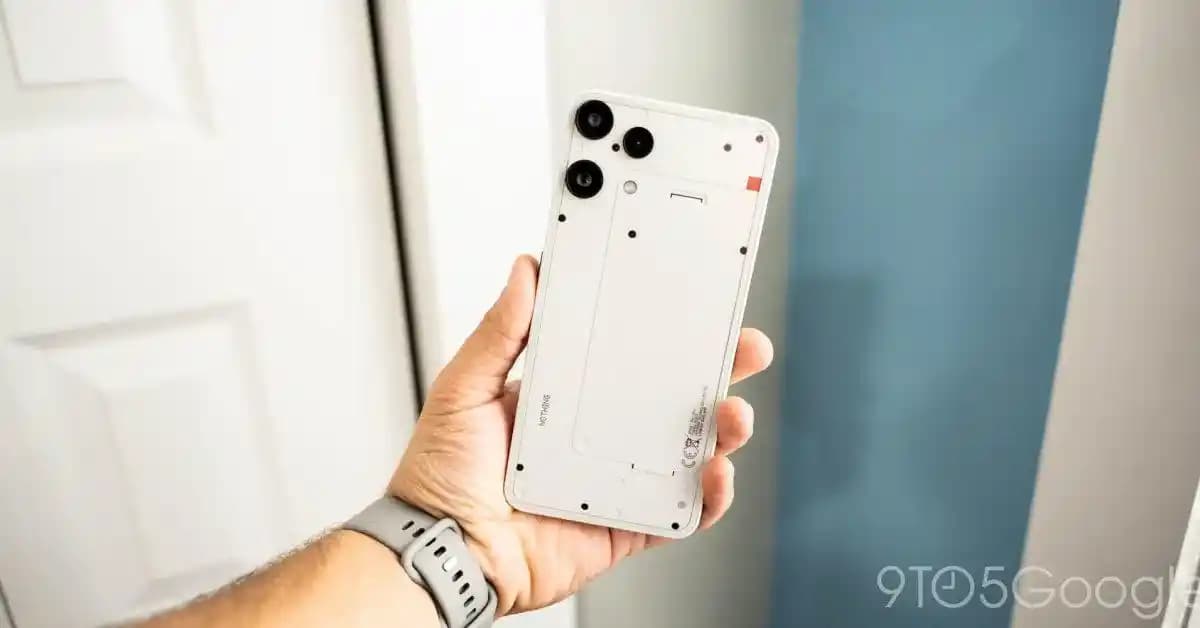 Nothing Phone 3a Lite'da Kaldırılamayan Facebook Hizmetleri ve Bloatware Sorunu Üzerine Analiz
