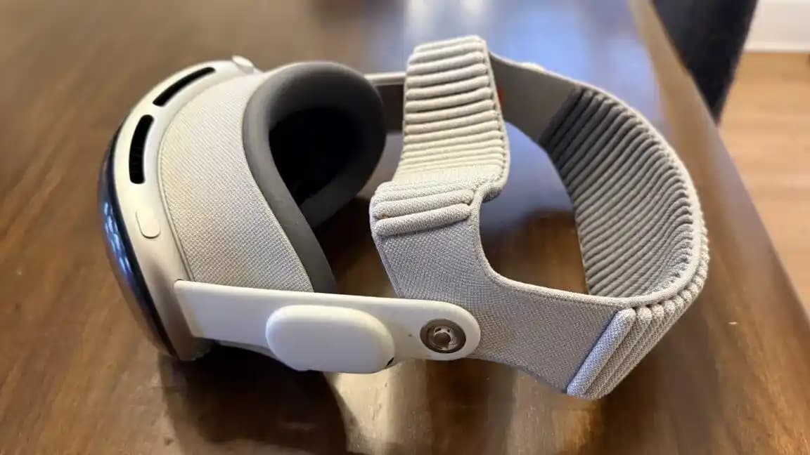 Apple Vision Pro M5 ve Artırılmış Gerçeklik Teknolojilerinde Zorluklar ve Gelecek Beklentileri