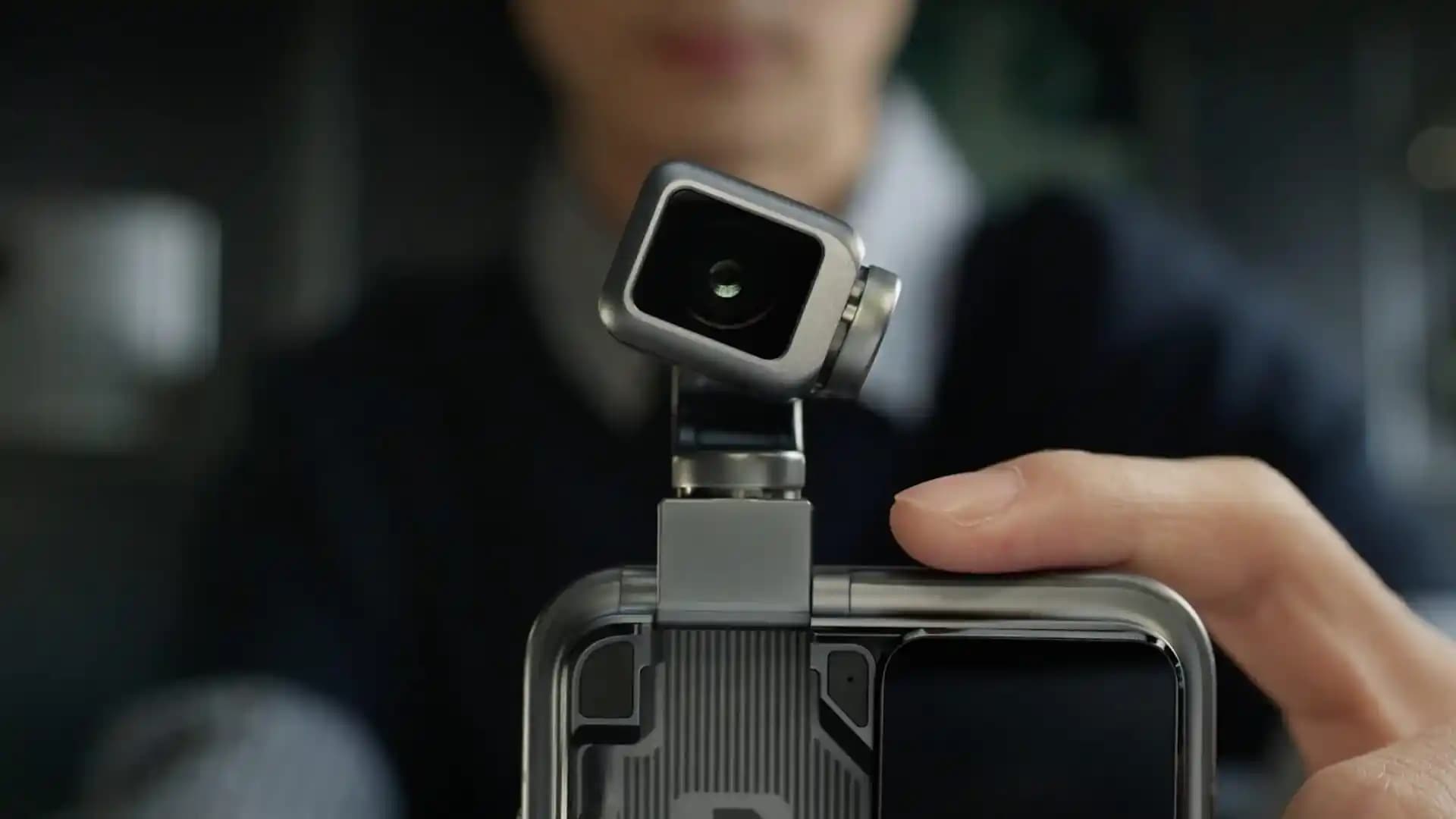 Honor'un Robotik Kamera Kolu: Yenilikçi Tasarım ve Dayanıklılık Sorunları Üzerine İnceleme