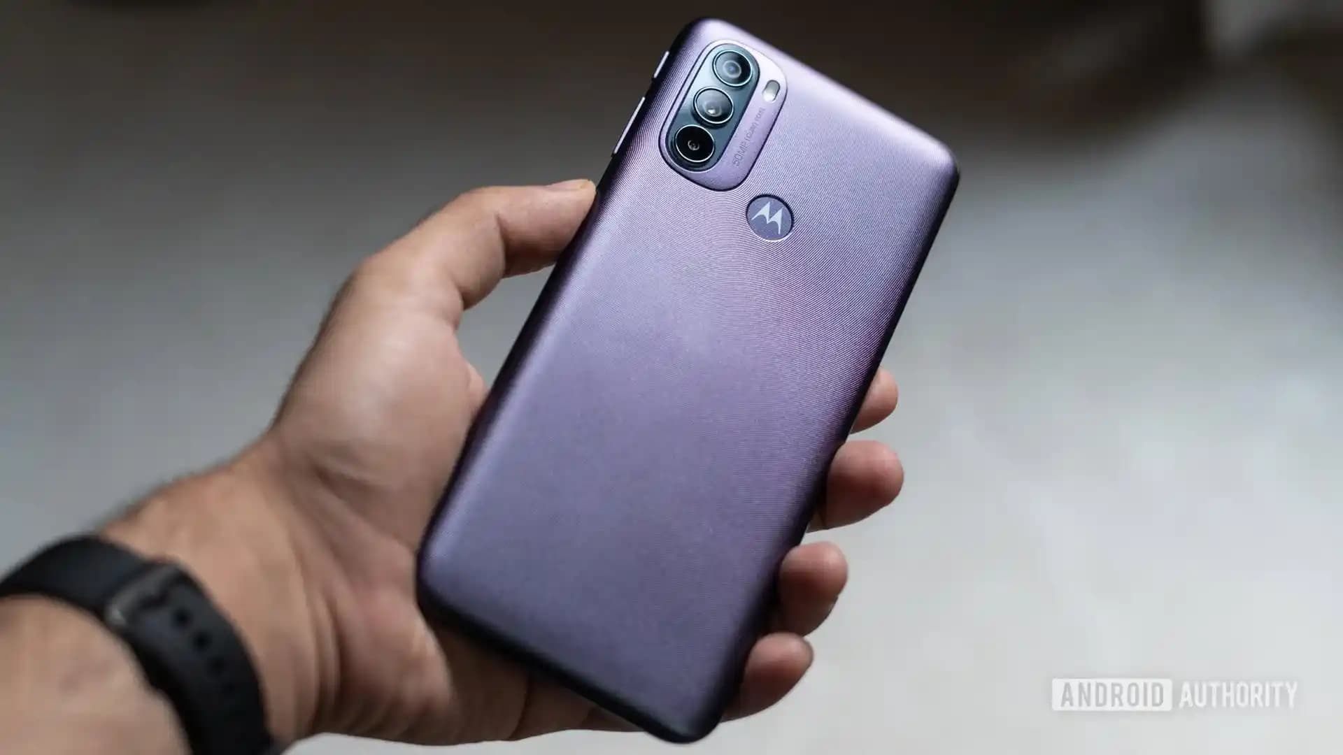 Motorola'nın Yazılım Güncellemelerinde Yasal Boşluk ve AB Düzenlemelerinin Etkileri