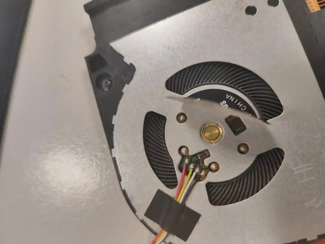 Laptop Fan Rulmanlarına Yağlama Yöntemleri ve Doğru Uygulama Teknikleri