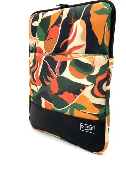 Differ Studio 15.6'' Tropikal Yaprak Desenli Su Geçirmez Laptop Kılıfı Şık ve Koruyucu Tasarım