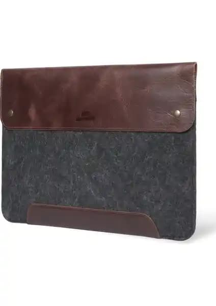 MegaGear Hakiki Deri ve Keçeli MacBook Pro Kılıfı: Şıklık ve Koruma Bir Arada