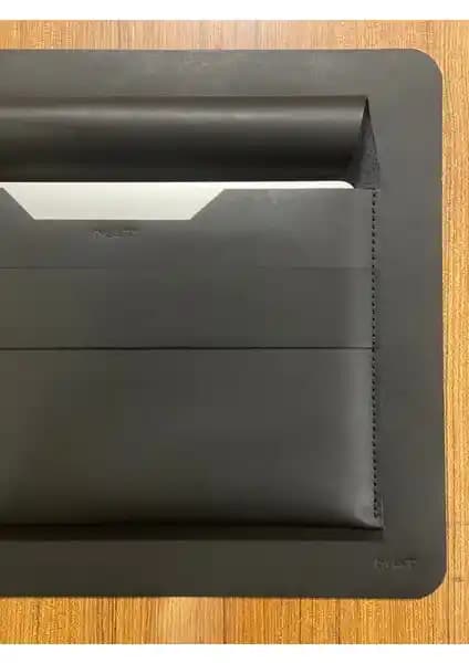 MAT DERİ Siyah Hakiki Deri Çanta MacBook 13 inç uyumlu şık ve dayanıklı el yapımı kılıf