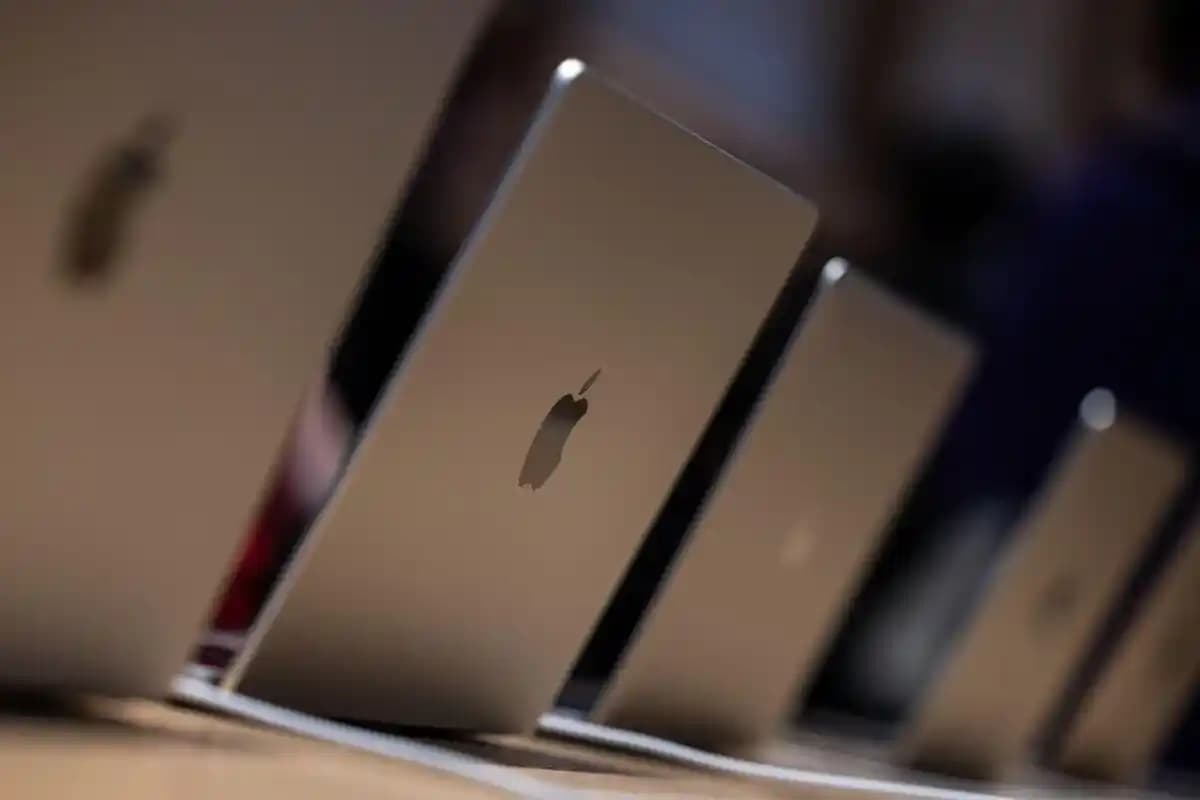 Apple'ın Düşük Maliyetli Dizüstü Bilgisayar Pazarına Girişi ve Yeni MacBook Stratejisi