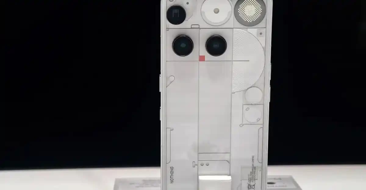Nothing Phone 3: Tasarımda Gelenekselleşme ve Performans Tartışmalarıyla Yeni Amiral Gemisi