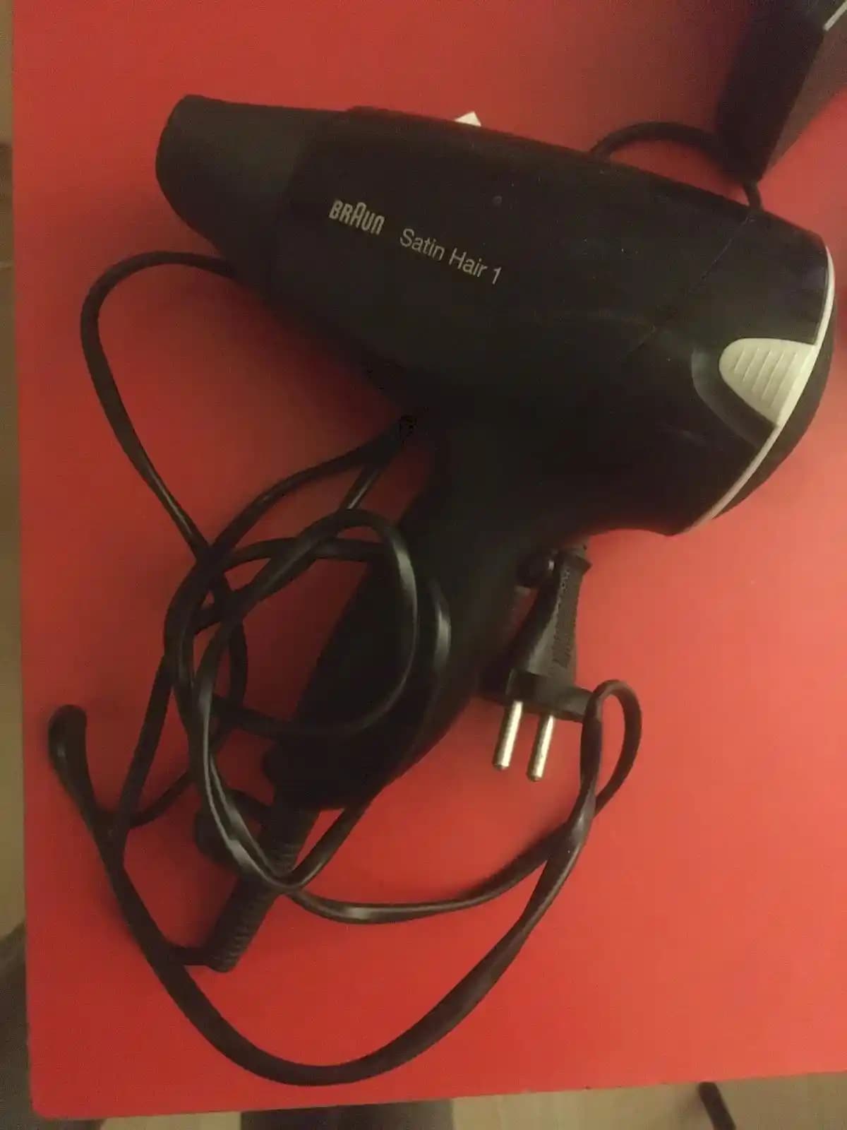 Braun Fön Makinesi: Saç Kurutmada Teknoloji ve Ergonominin Şık Buluşması