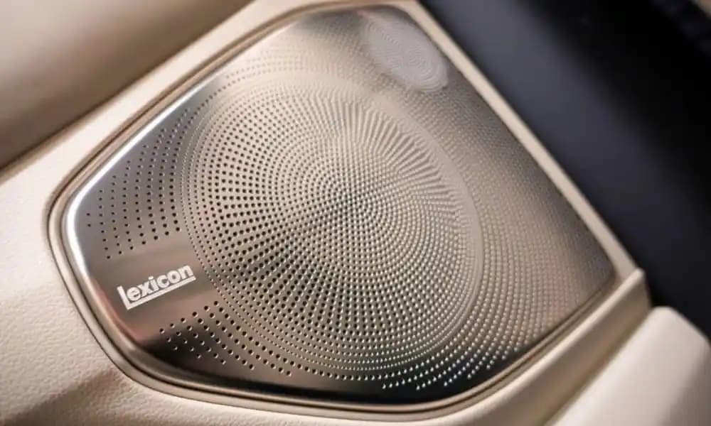 En İyi Araba Ses Sistemi Rehberi: Ses Kalitesi ve Teknoloji Uyumluluğu