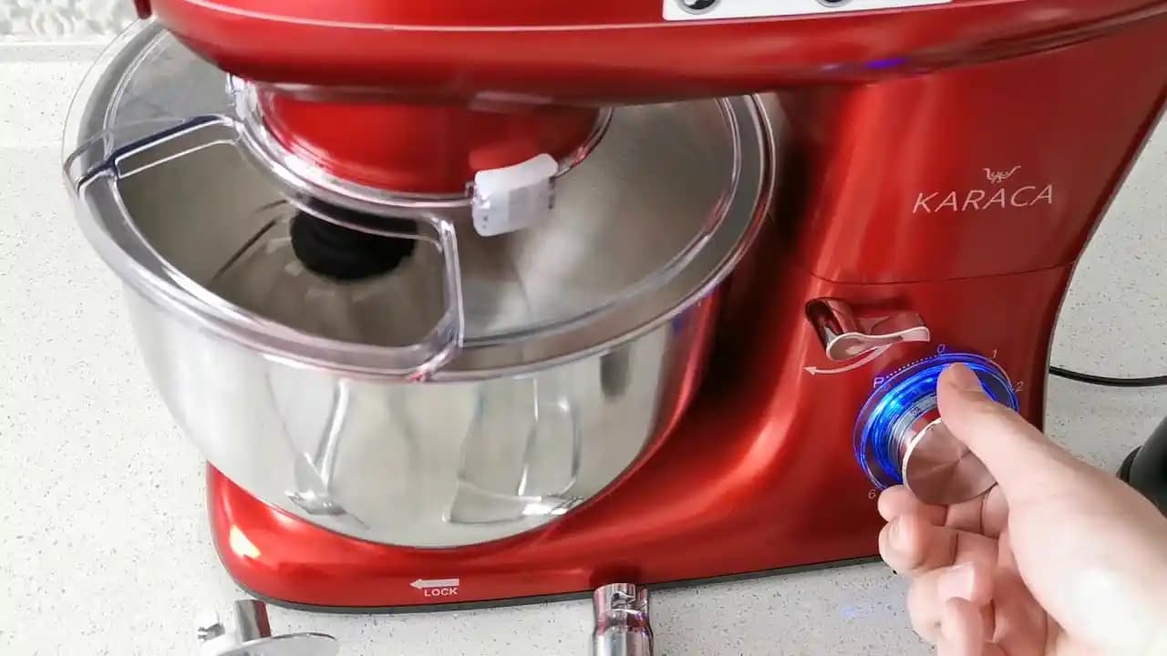 Hamur Yoğurma Makinesi Aparatları: İşlevleri, Avantajları ve Kullanım Rehberi