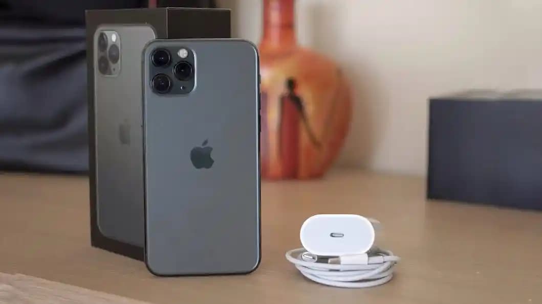 iPhone 11 Hızlı Şarj Özelliği: Teknik Detaylar ve Kullanıcı Rehberi
