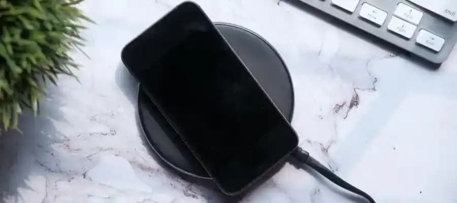 Samsung Galaxy A51'in Kablosuz Şarj Özelliği ve Alternatif Çözümler Hakkında Bilgi