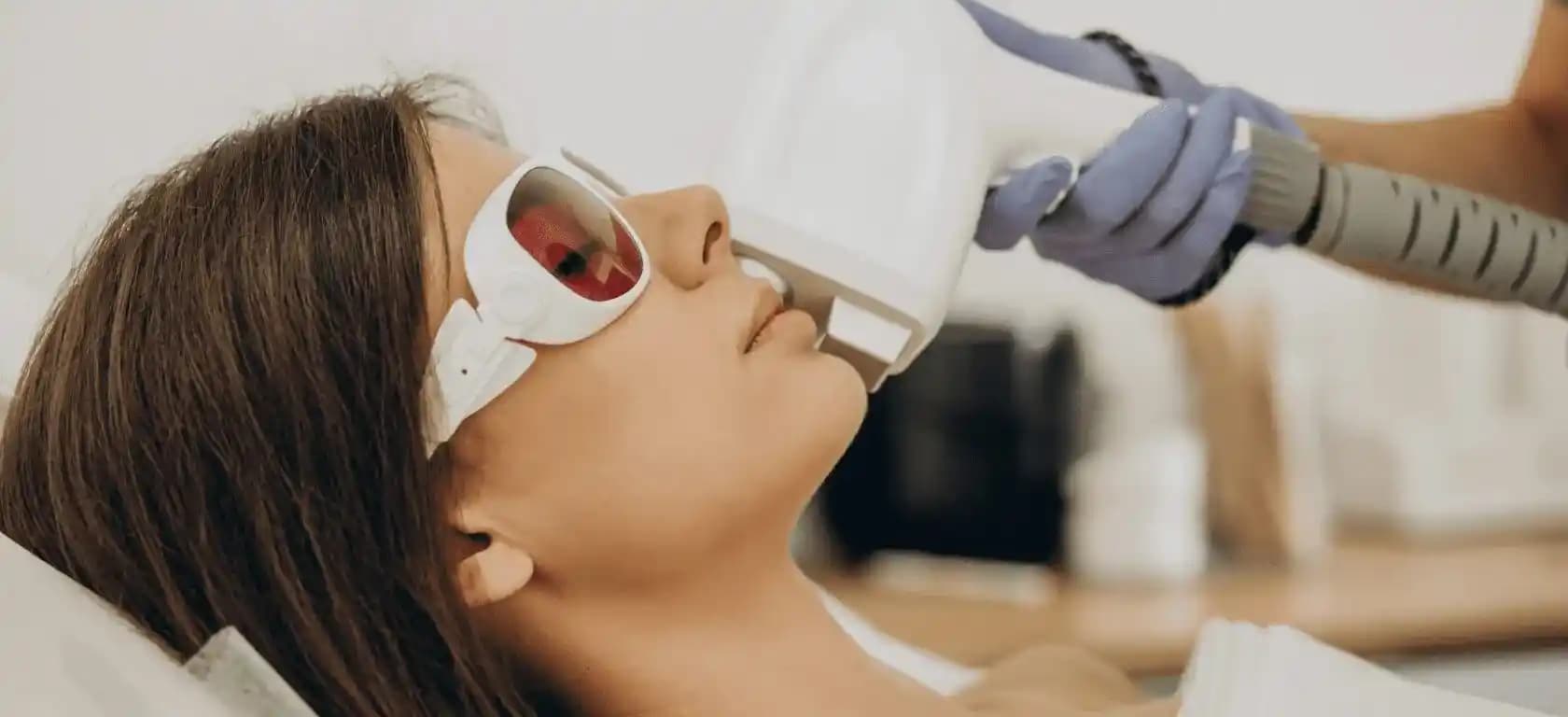 IPL Lazer Nedir? Kalıcı Epilasyon ve Cilt Tedavisinde Teknolojik Çözümler