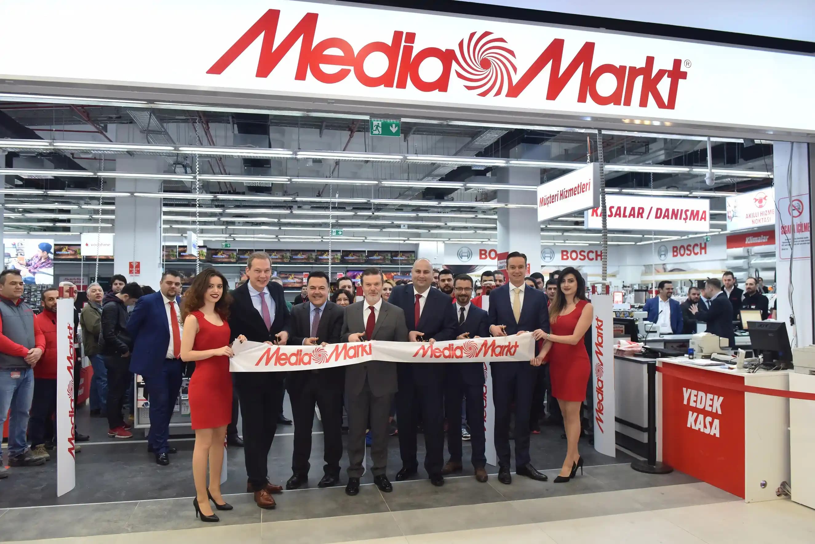 MediaMarkt Türkiye ile Etkili E-posta İletişimi ve Teknoloji Alışverişi Rehberi