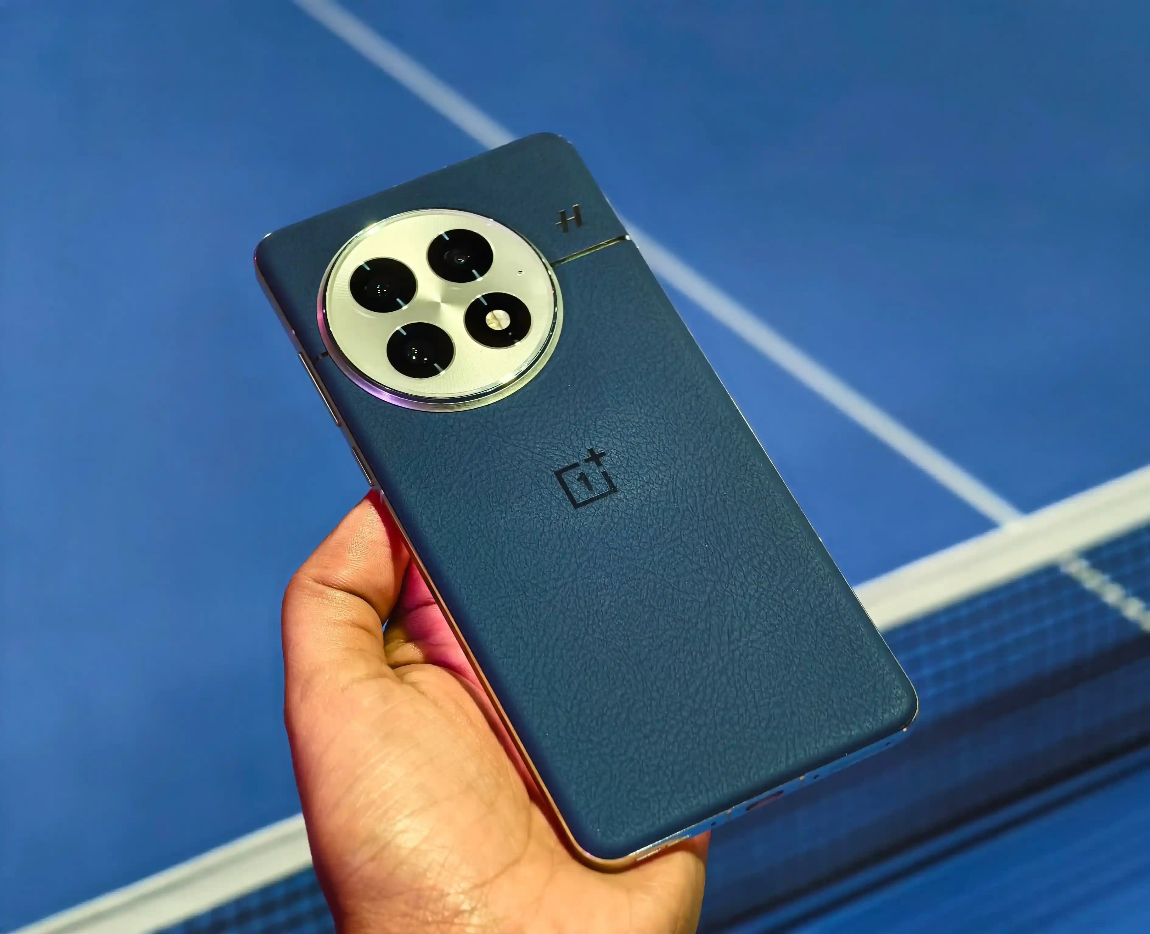 OnePlus 13: Snapdragon 8 Elite ve Hasselblad Kamerayla Üstün Akıllı Telefon