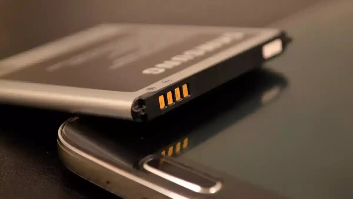 Pil Gücü En Yüksek Telefonlar ve Uzun Süreli Kullanım İçin İpuçları